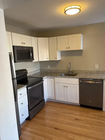 17 Essex Street Concord NH 03301