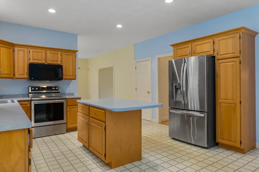 19 Juniper Lane Hampton NH 03842