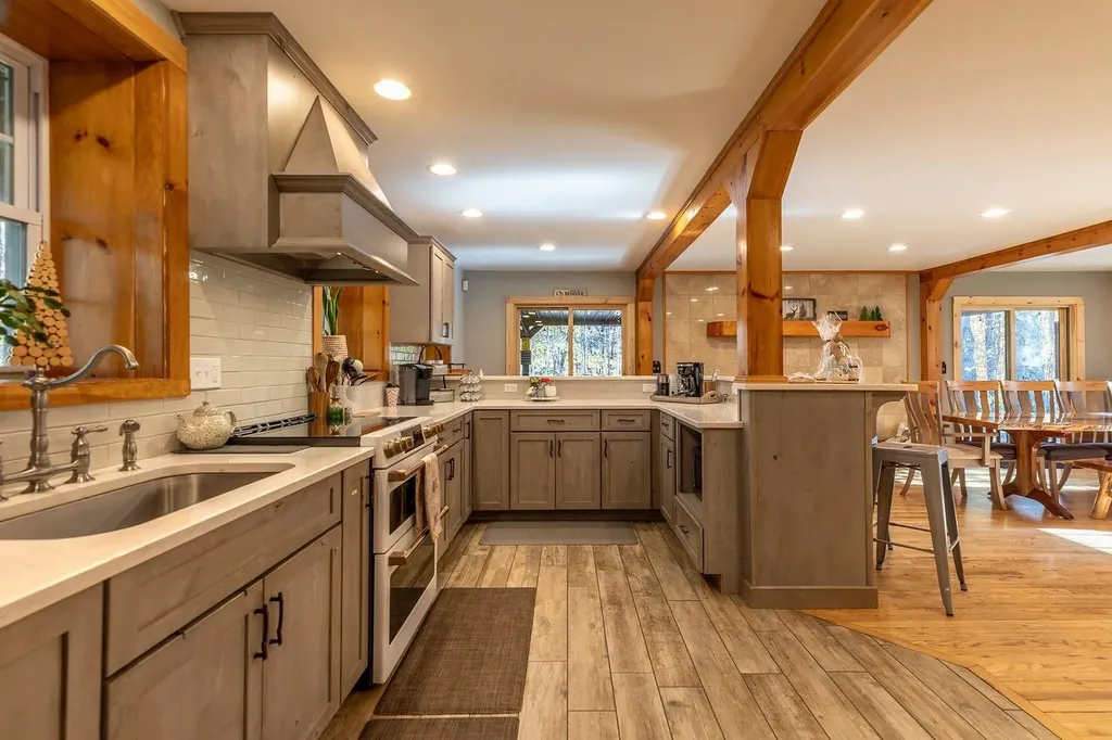 4427 West Hill Road South Jamaica VT 05343