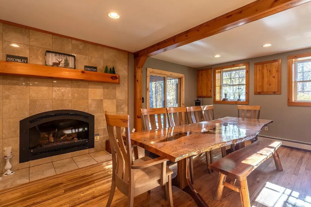 4427 West Hill Road South Jamaica VT 05343