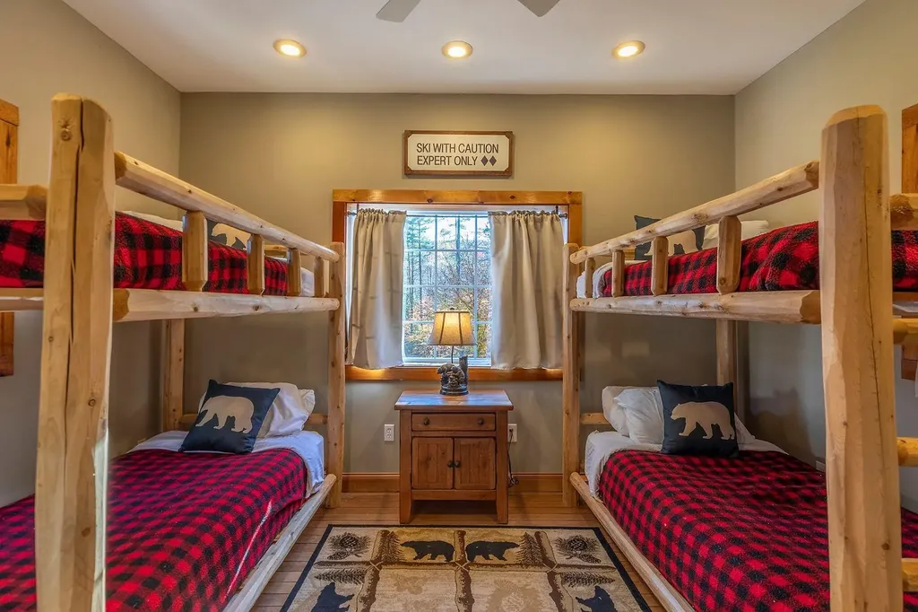 4427 West Hill Road South Jamaica VT 05343