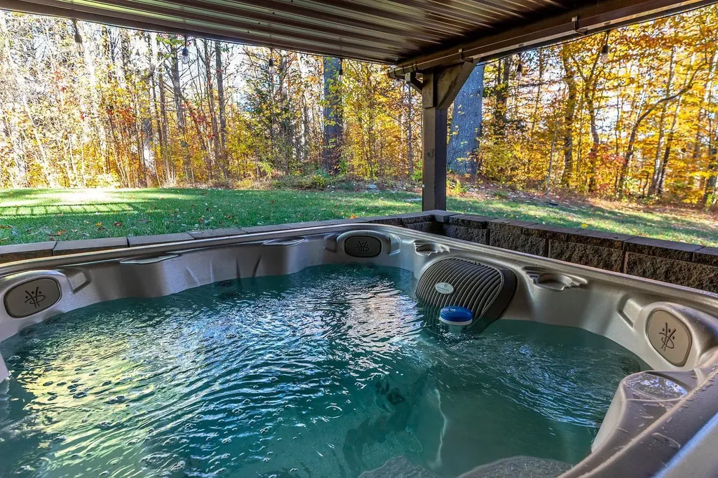 4427 West Hill Road South Jamaica VT 05343