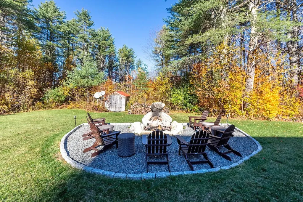 4427 West Hill Road South Jamaica VT 05343