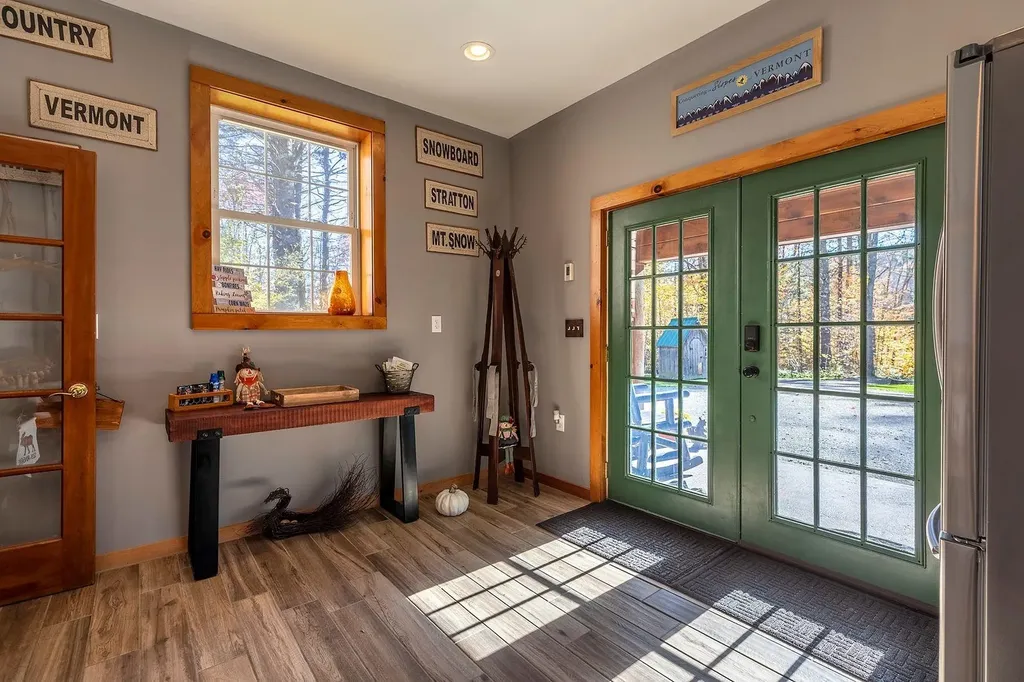 4427 West Hill Road South Jamaica VT 05343