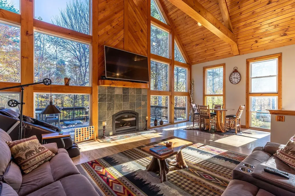 4427 West Hill Road South Jamaica VT 05343