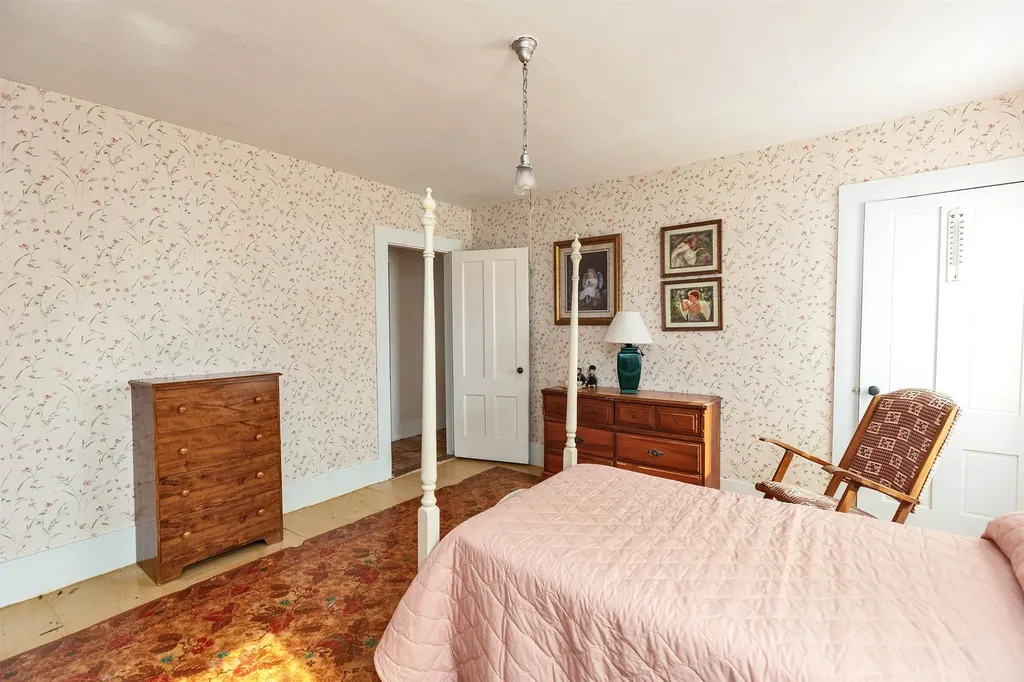 15 Main Street Allenstown NH 03275