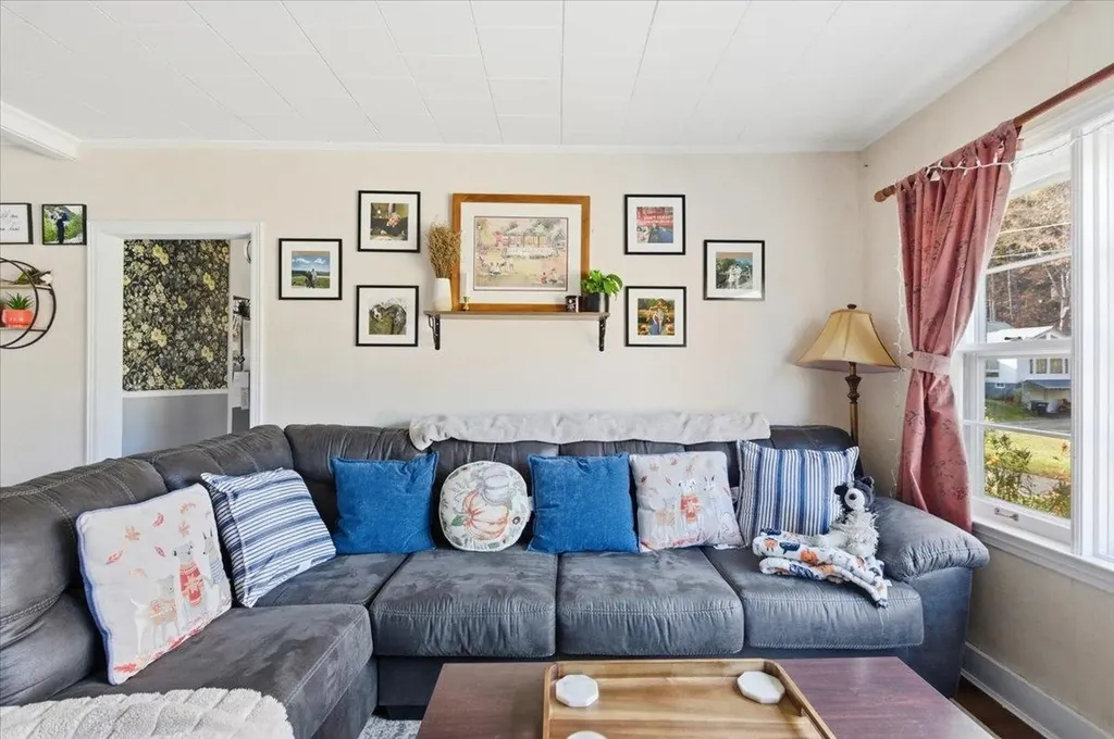 13 Pleasant Street Proctor VT 05765