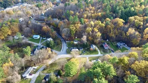 13 Pleasant Street Proctor VT 05765