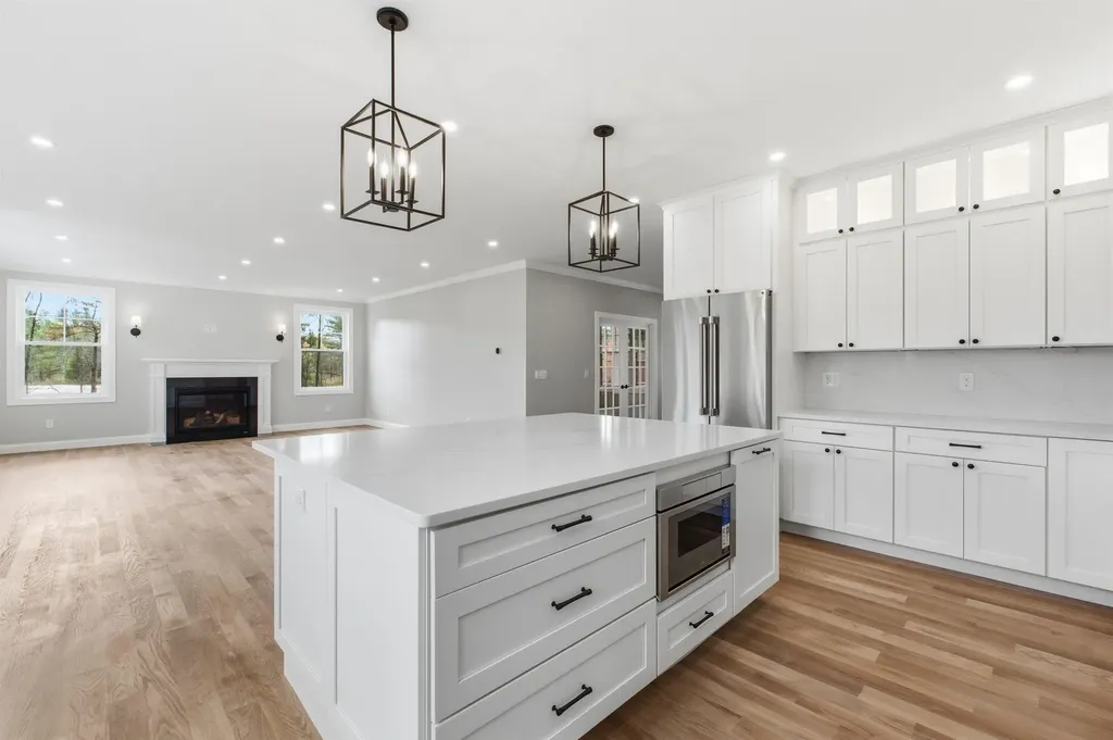 63 Mammoth Road Windham NH 03087