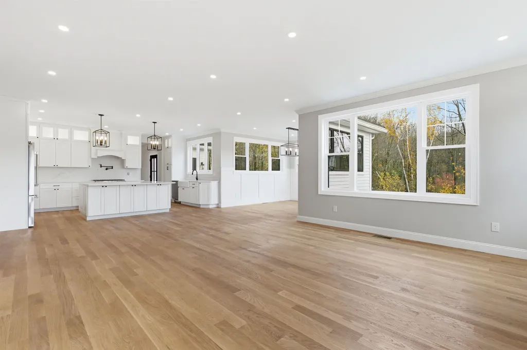 63 Mammoth Road Windham NH 03087