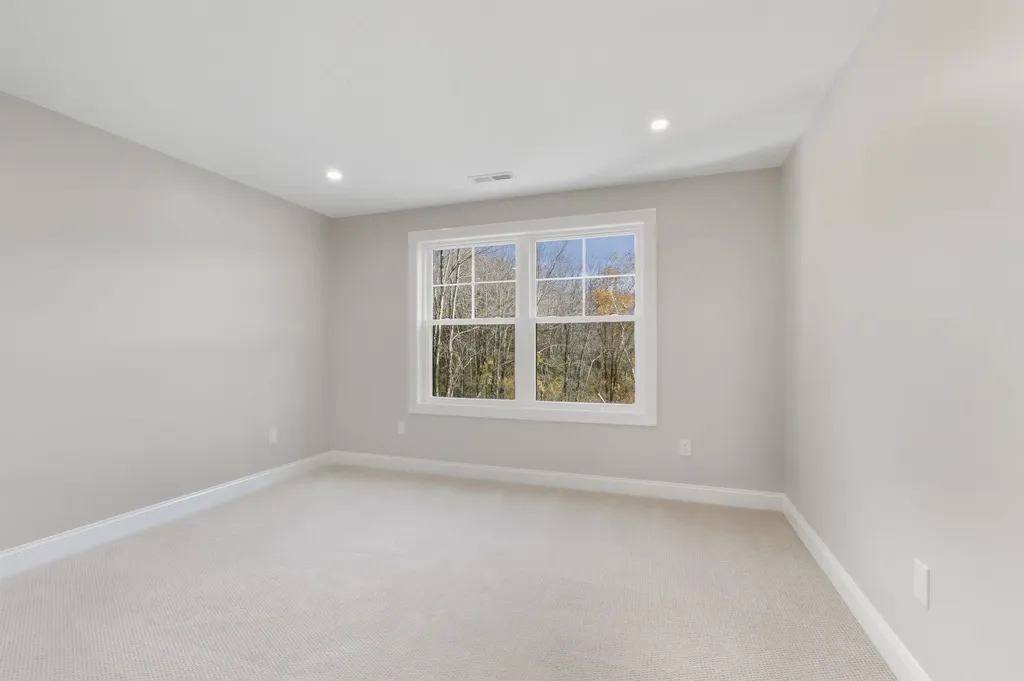 63 Mammoth Road Windham NH 03087