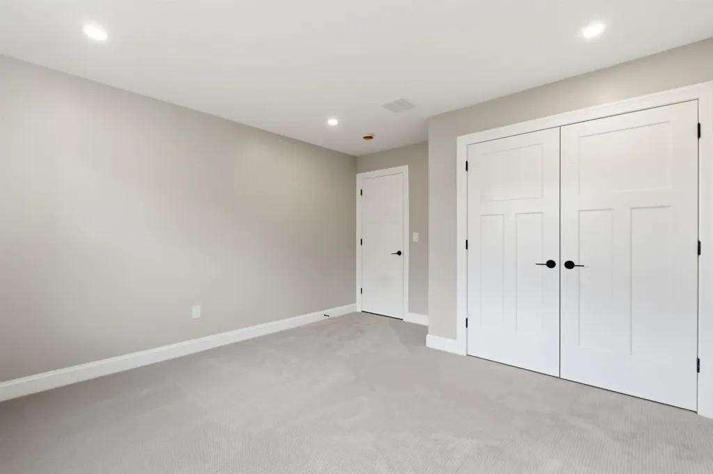 63 Mammoth Road Windham NH 03087