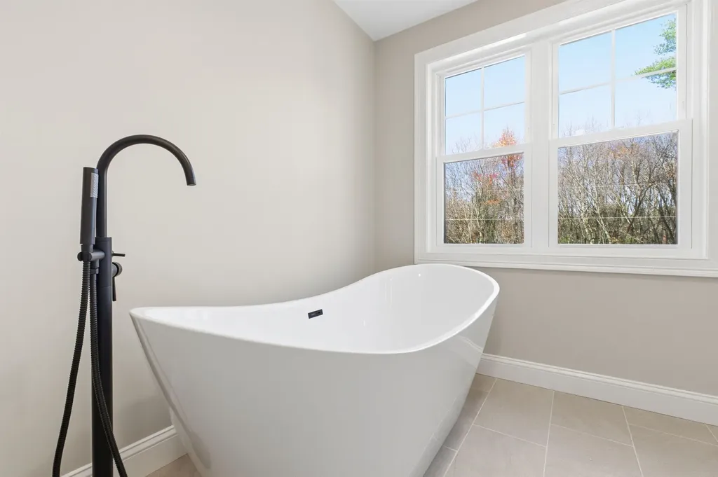 63 Mammoth Road Windham NH 03087