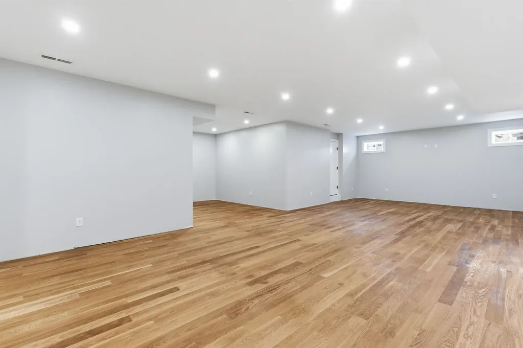 63 Mammoth Road Windham NH 03087