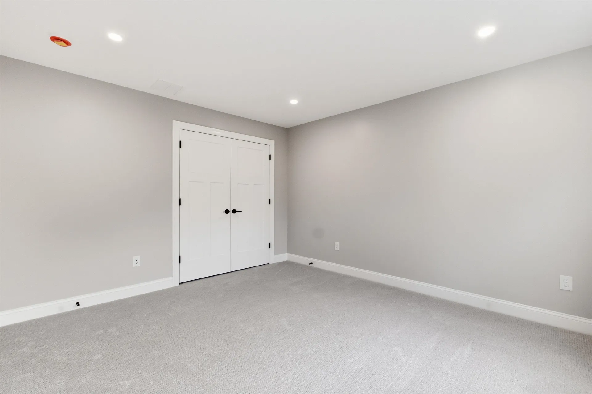 63 Mammoth Road Windham NH 03087