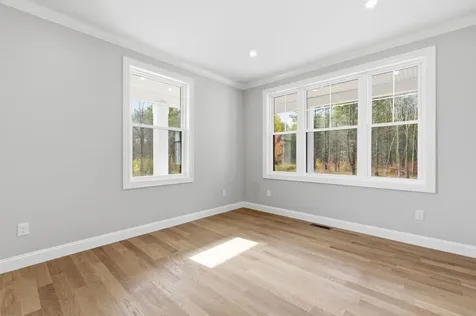 63 Mammoth Road Windham NH 03087