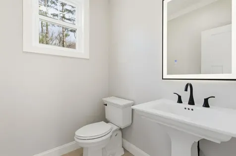 63 Mammoth Road Windham NH 03087