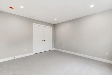 63 Mammoth Road Windham NH 03087