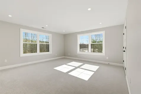 63 Mammoth Road Windham NH 03087