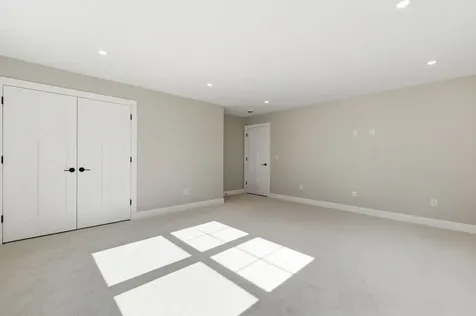 63 Mammoth Road Windham NH 03087