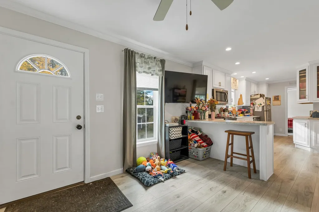 20 True Road Meredith NH 03253