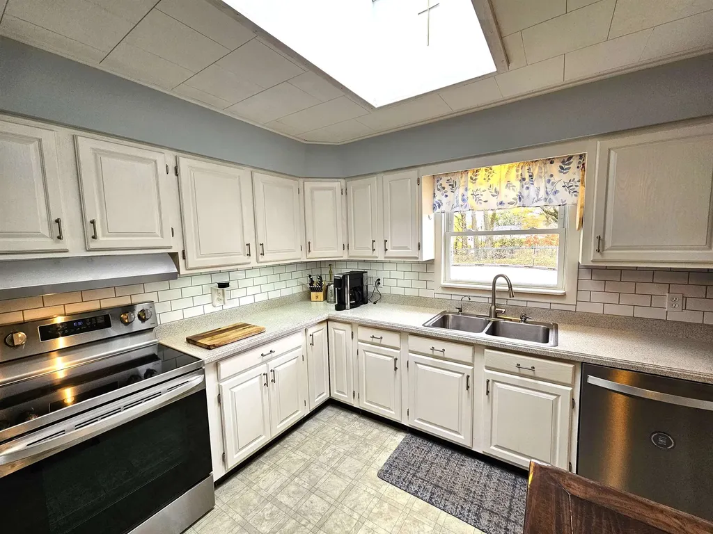 53 Beauchesne Street Derby VT 05829