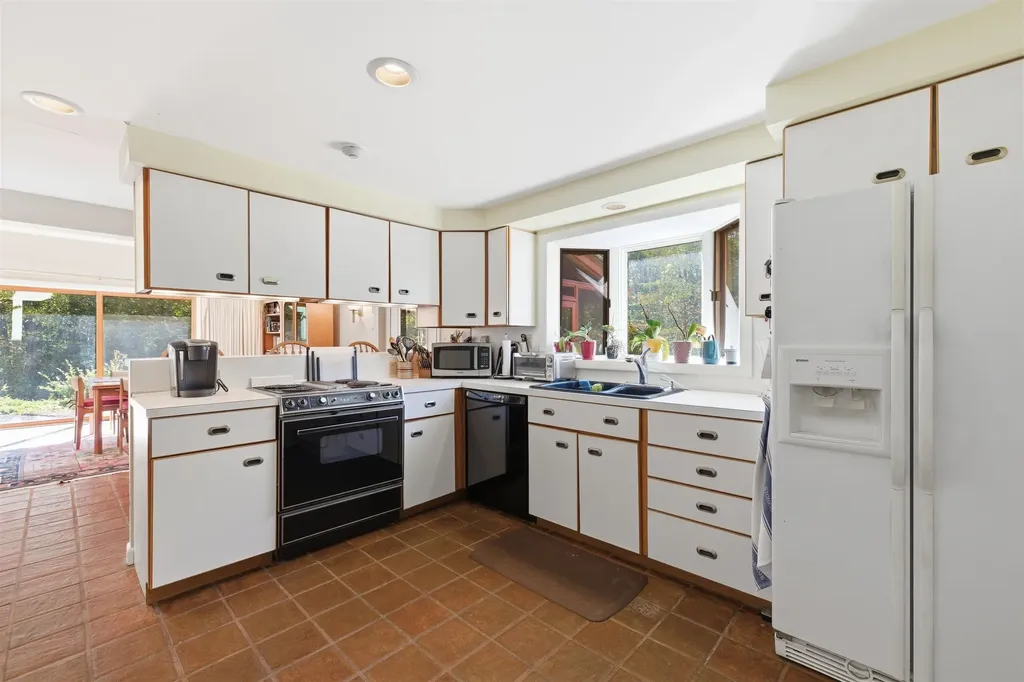 733 North Street Candia NH 03034