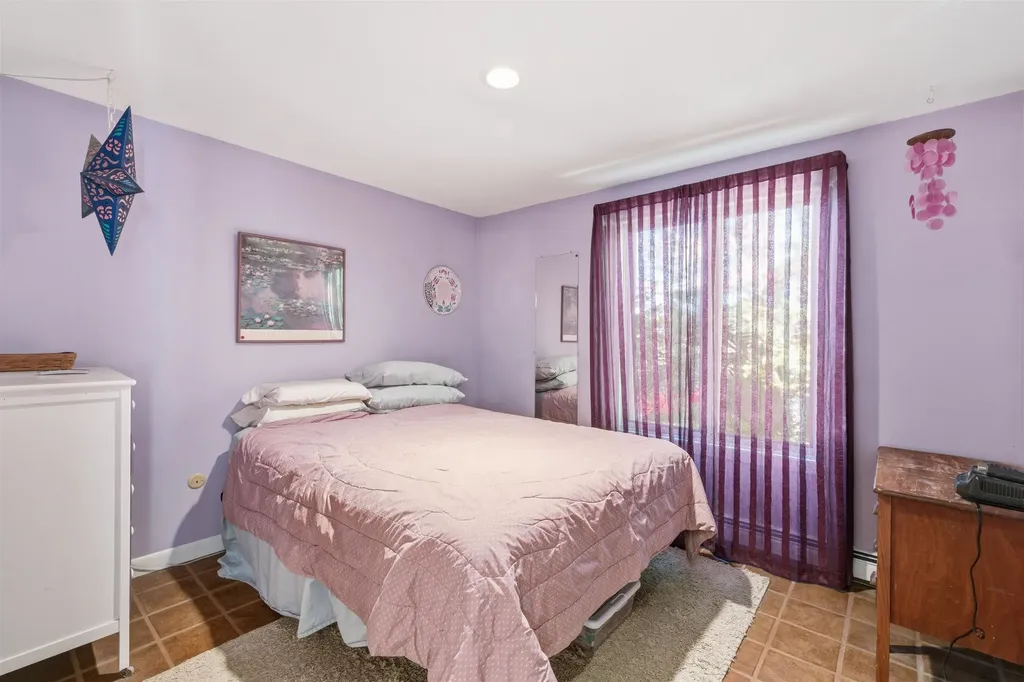 733 North Street Candia NH 03034