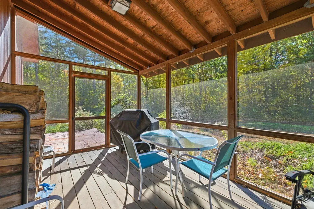 733 North Street Candia NH 03034