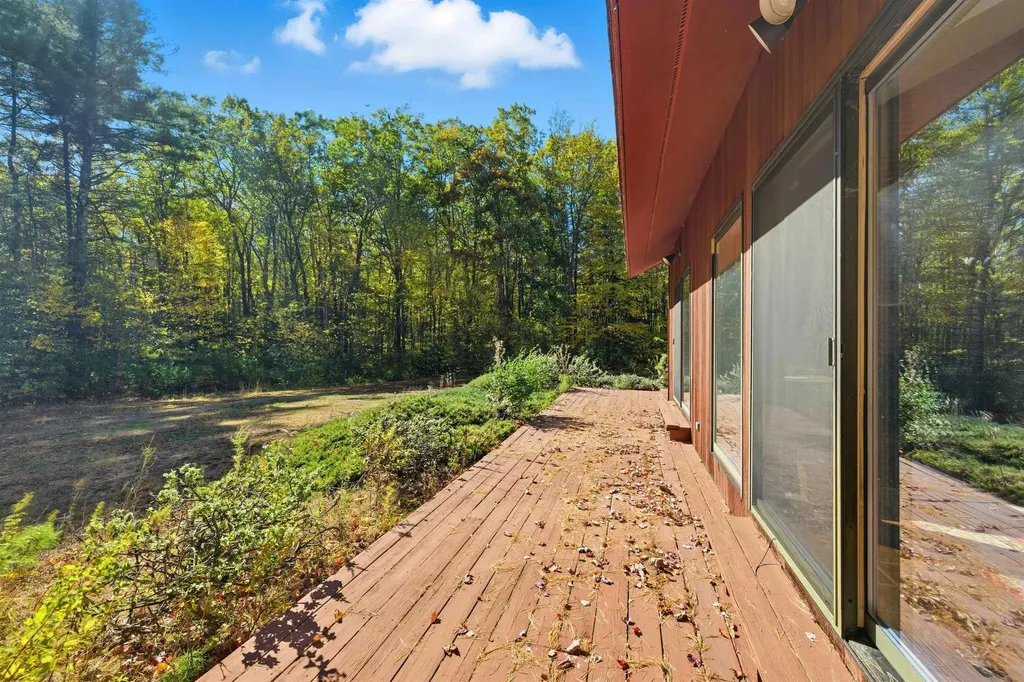 733 North Street Candia NH 03034