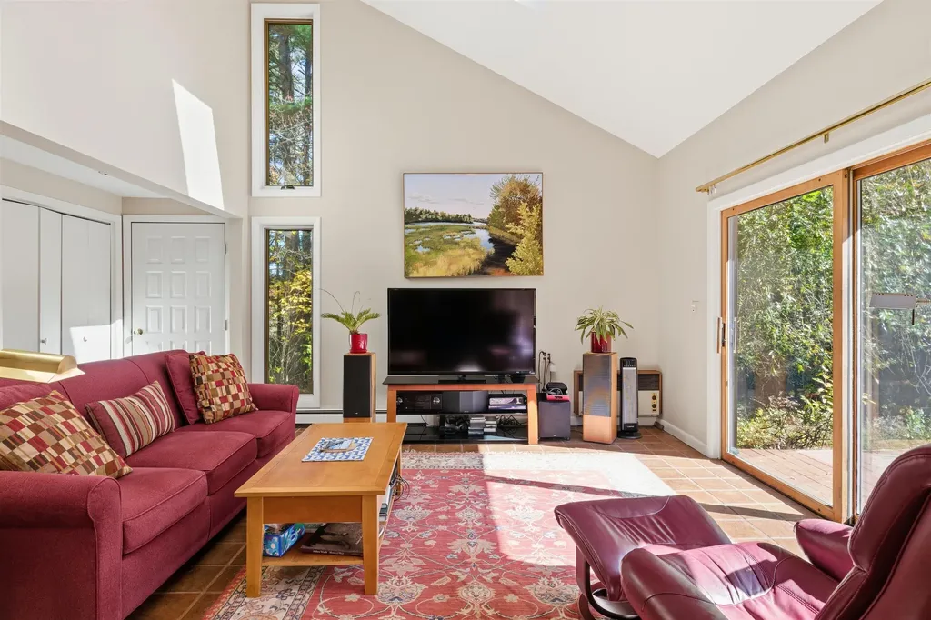 733 North Street Candia NH 03034