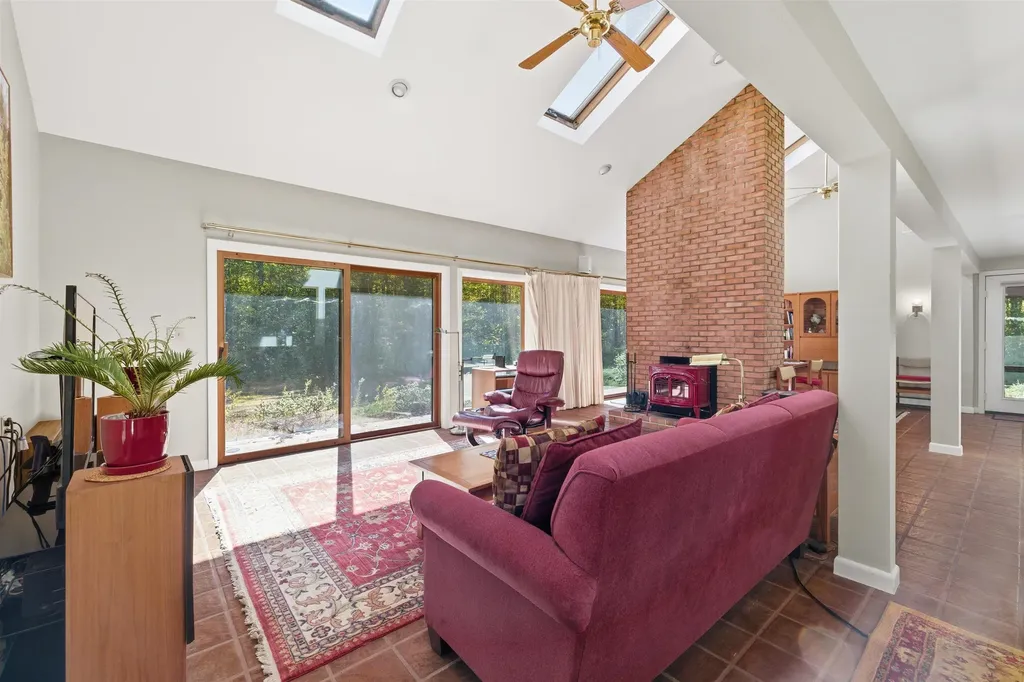 733 North Street Candia NH 03034