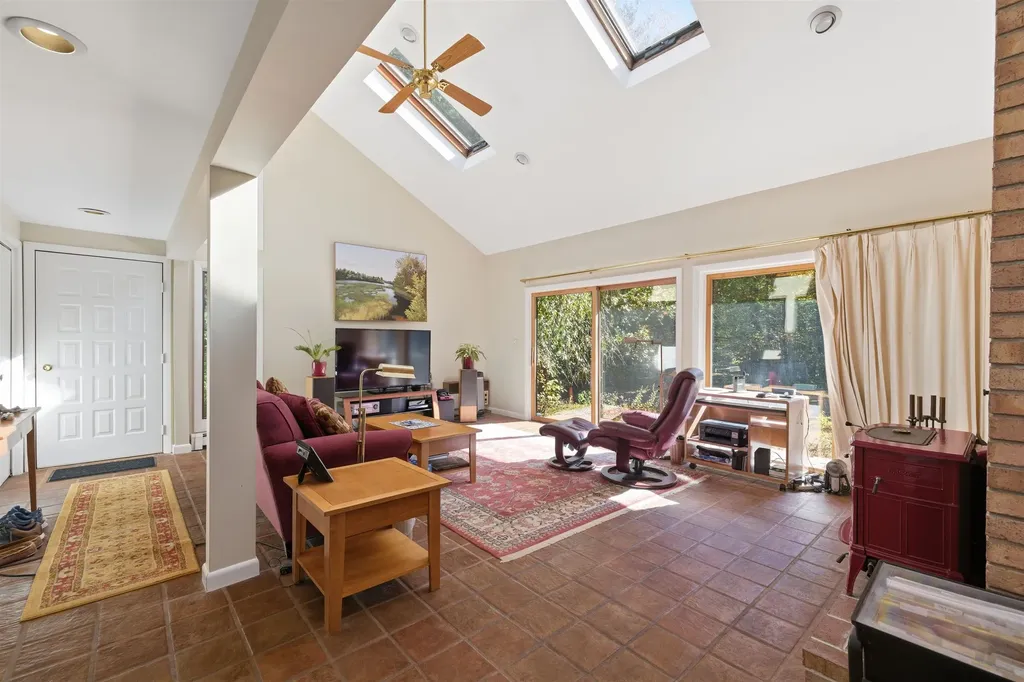 733 North Street Candia NH 03034