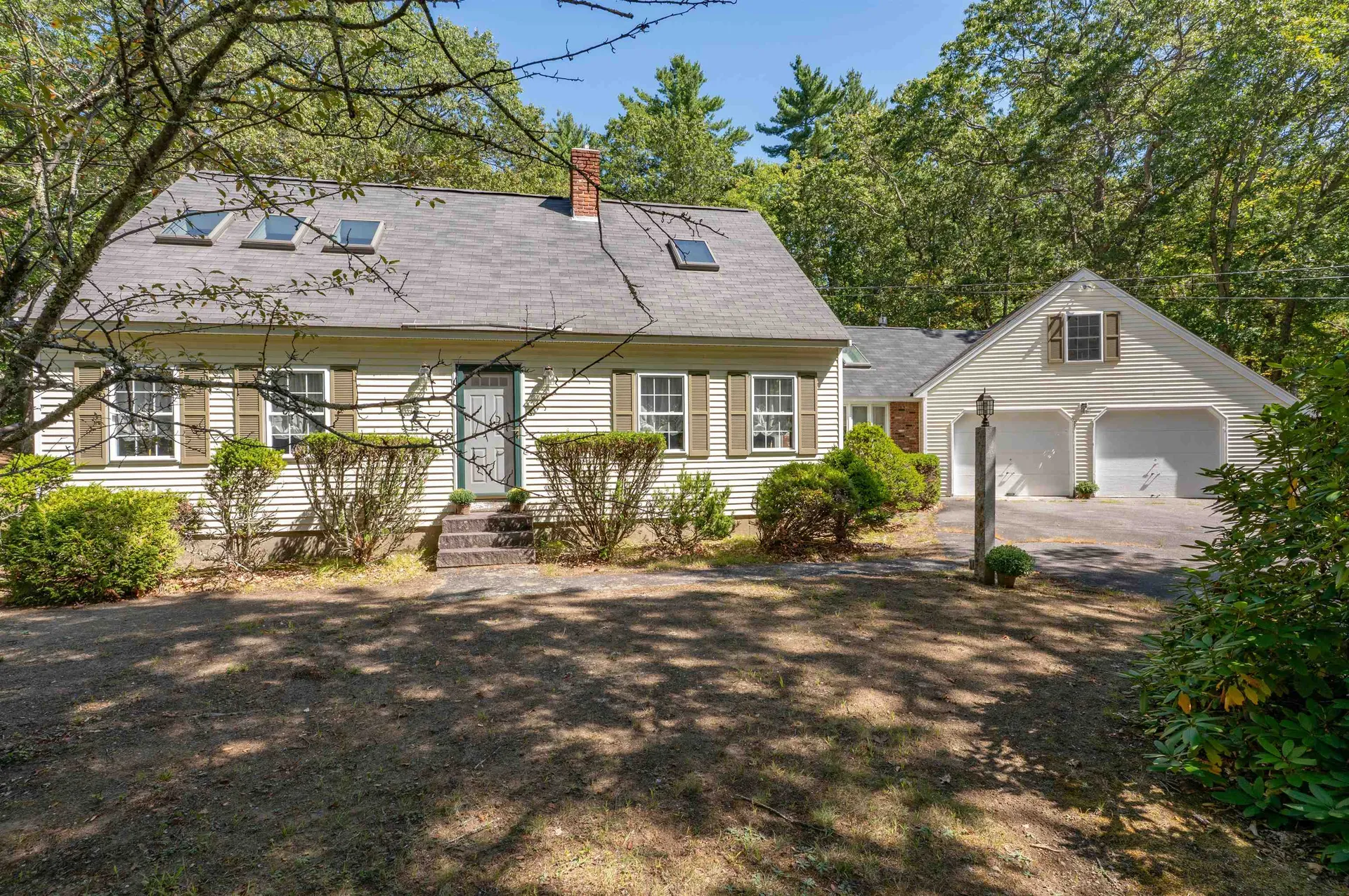 8 Sunshine Drive Kingston NH 03848