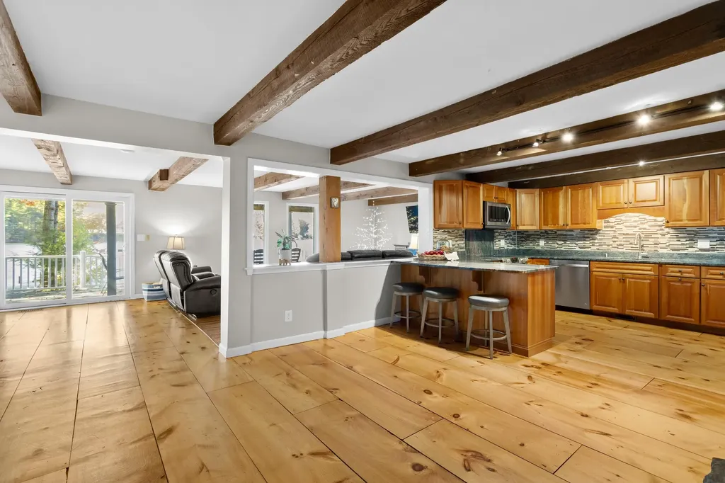 108 East Shore Drive Weare NH 03281