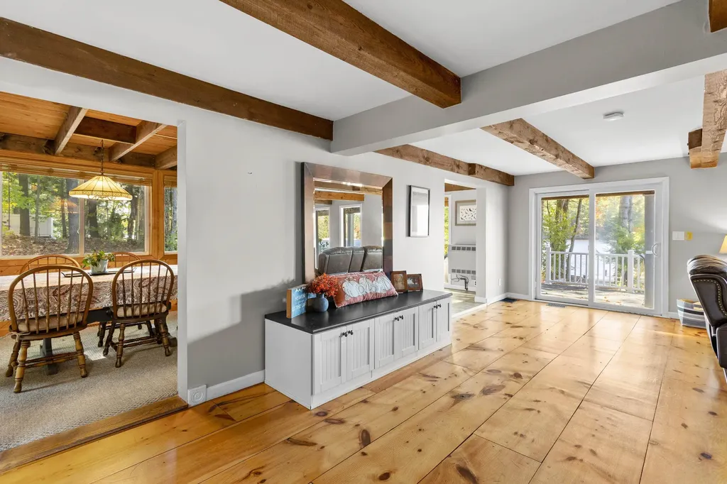 108 East Shore Drive Weare NH 03281