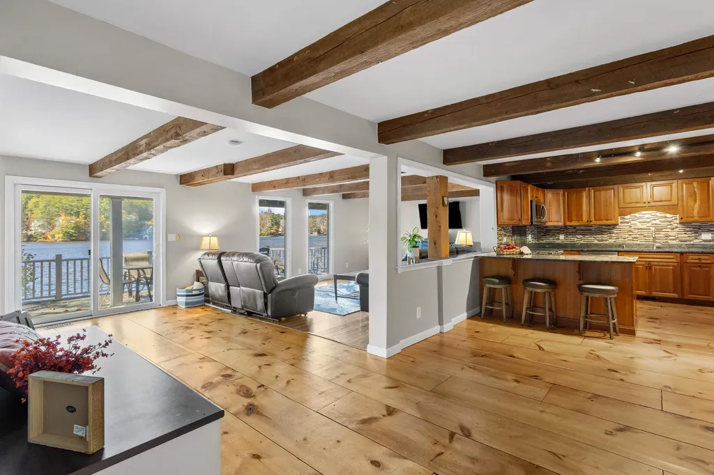 108 East Shore Drive Weare NH 03281