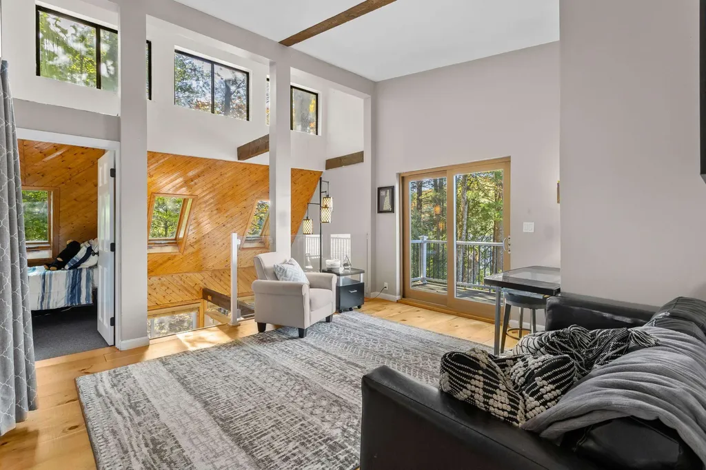 108 East Shore Drive Weare NH 03281