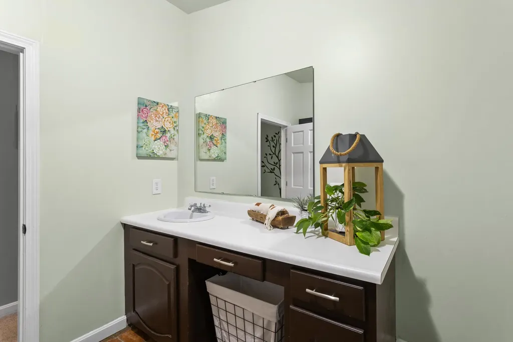 108 East Shore Drive Weare NH 03281