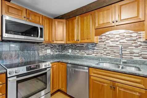 108 East Shore Drive Weare NH 03281