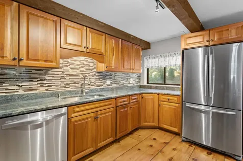 108 East Shore Drive Weare NH 03281