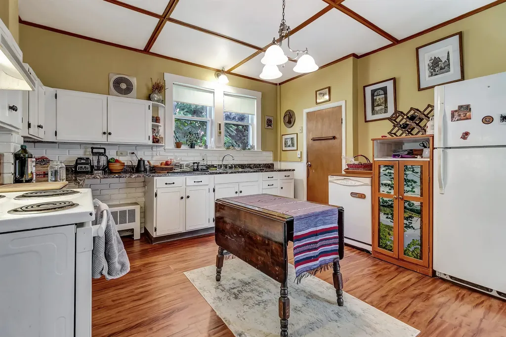 22 E Washington Street Rutland City VT 05701