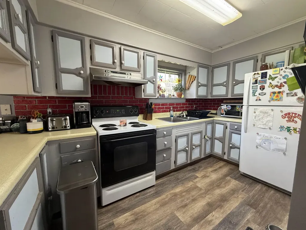 6 Preville Avenue Rutland City VT 05701