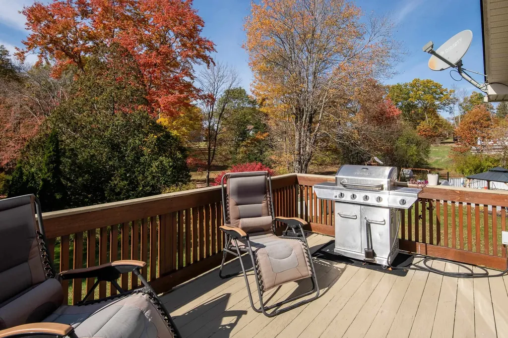 52 Victoria Drive Rutland Town VT 05701