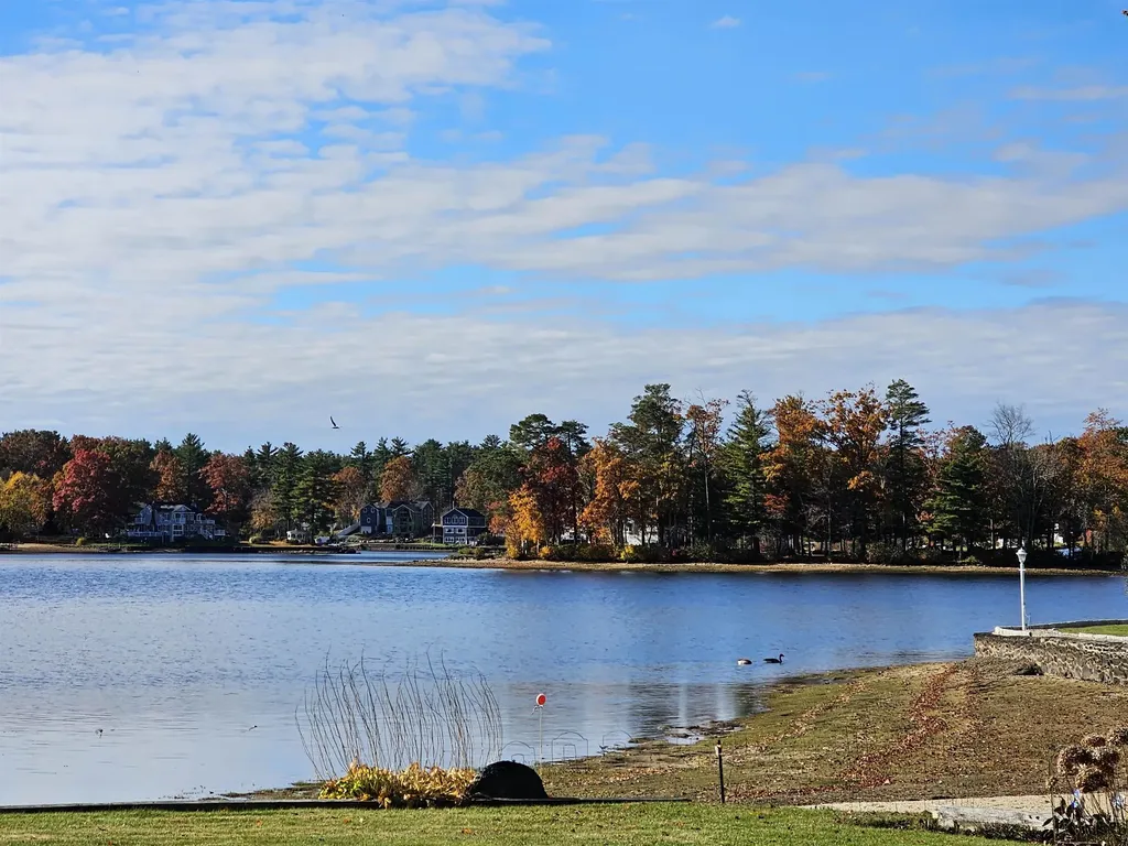 60 Shore Drive Salem NH 03079