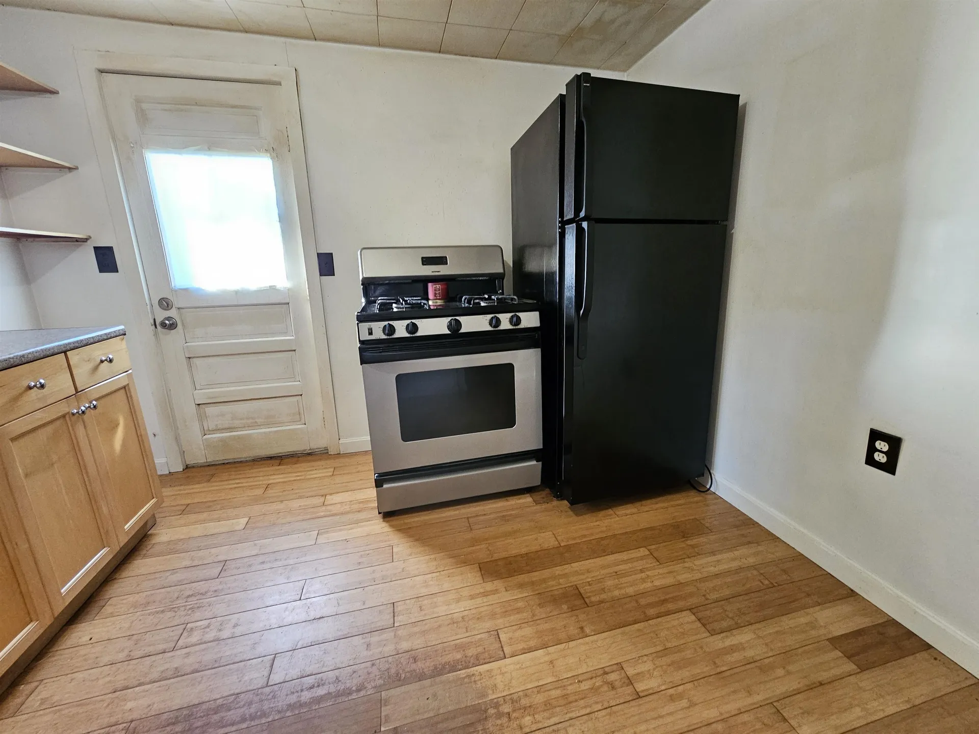 60 Shore Drive Salem NH 03079