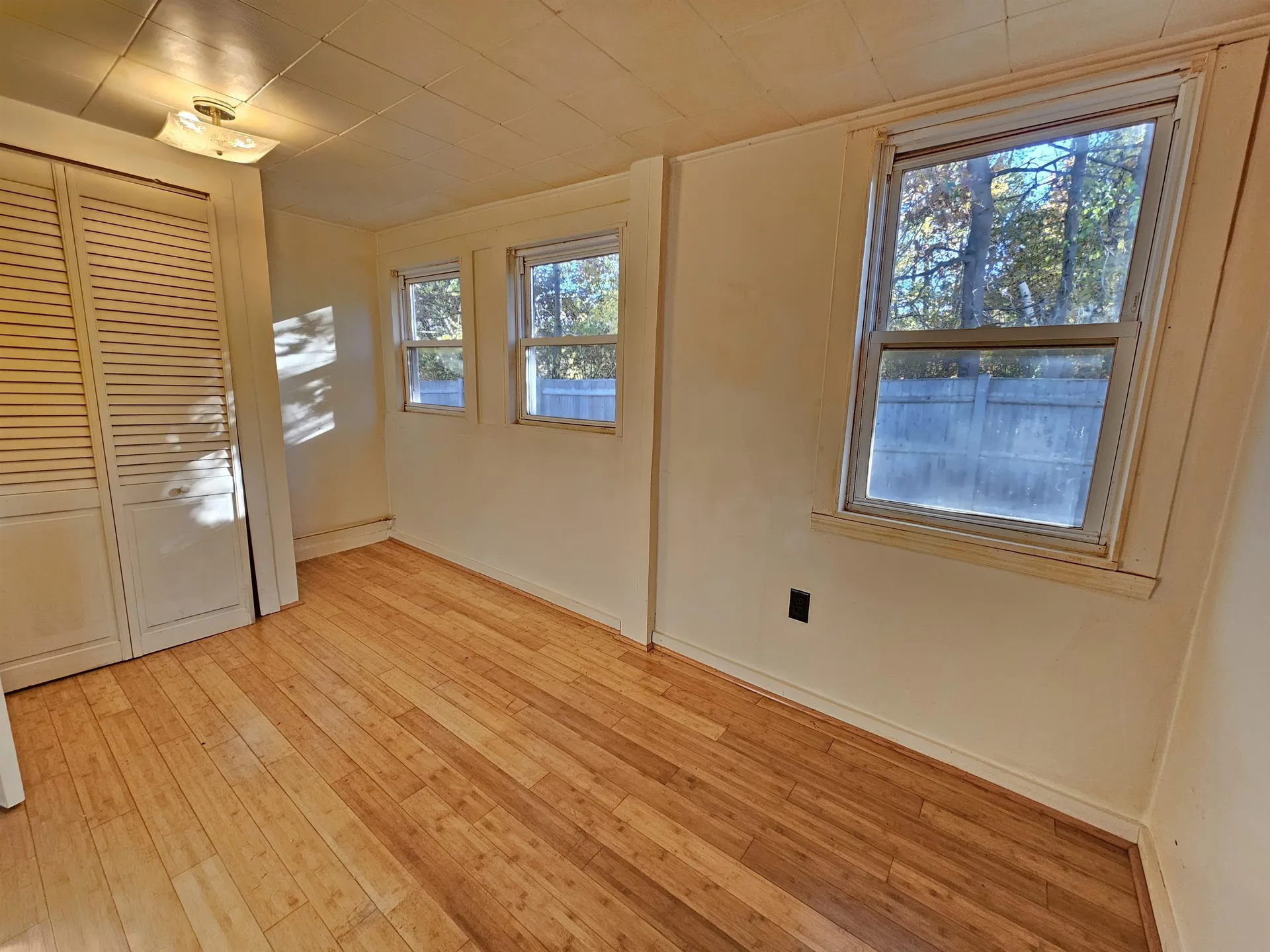 60 Shore Drive Salem NH 03079