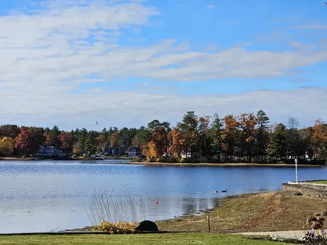 60 Shore Drive Salem NH 03079