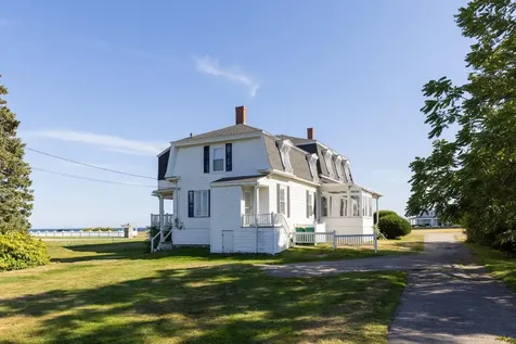 23 Straws Point Rye NH 03870