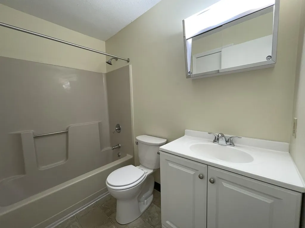 167 Eastern Avenue Manchester NH 03104